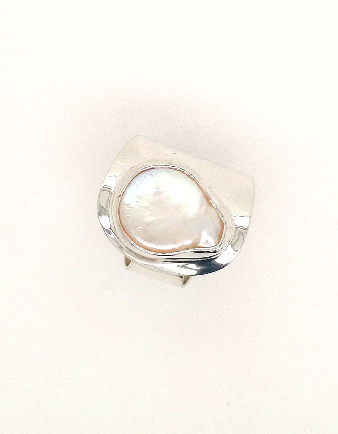 Silver & White Coin Pearl Ring