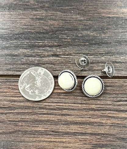 720939, 10mm Round White Turquoise Stud Earrings