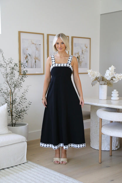 Taylor - Black Maxi Dress