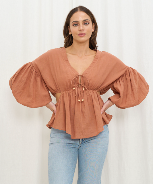 Daisy - Cut Out Top