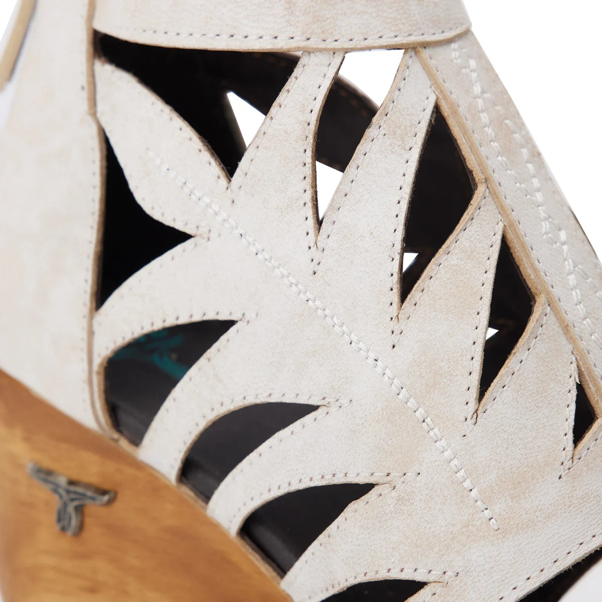 Becca Wedge / Ceramic Crackle